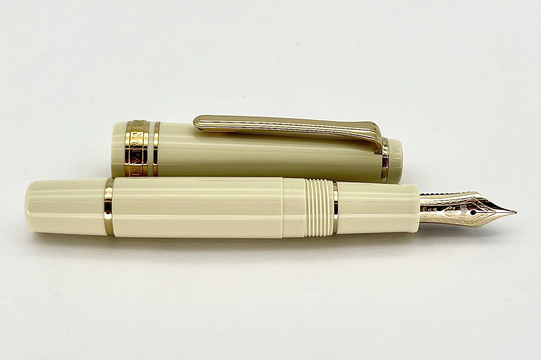 SailorProgearSlimMiniIvoryGTFountainPen_G
